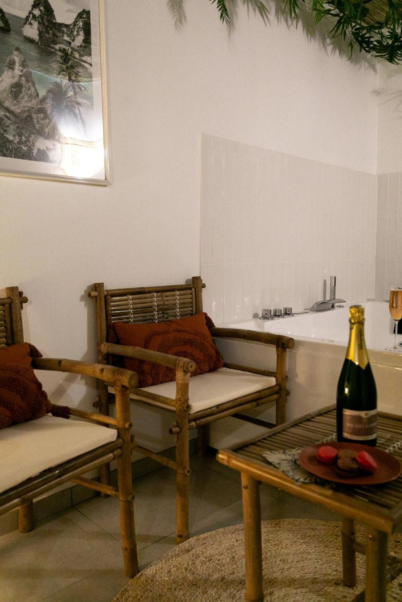 Bali Serenity Balneo Et Lit Rond Lagnieu Экстерьер фото